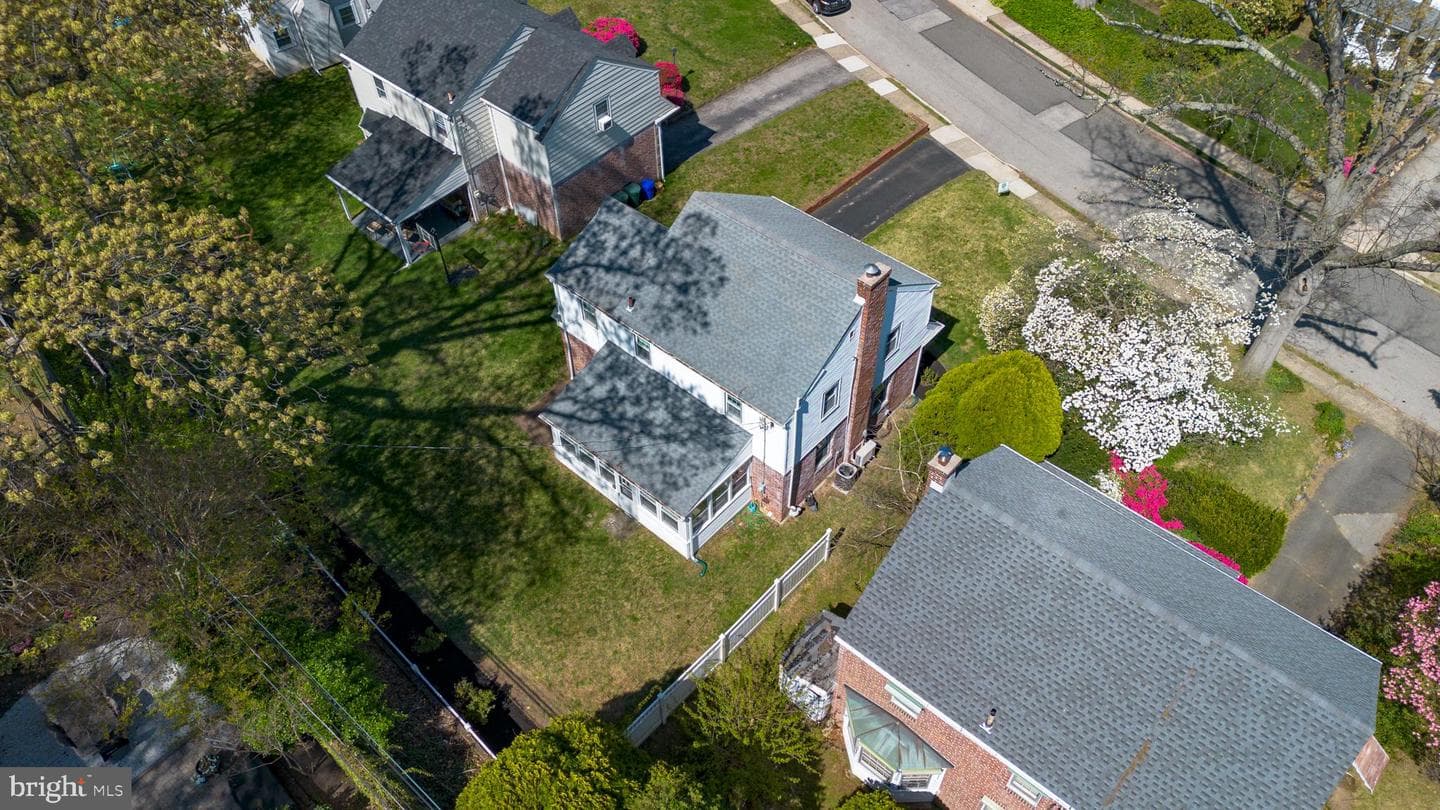 308 Canterbury Road photo 25
