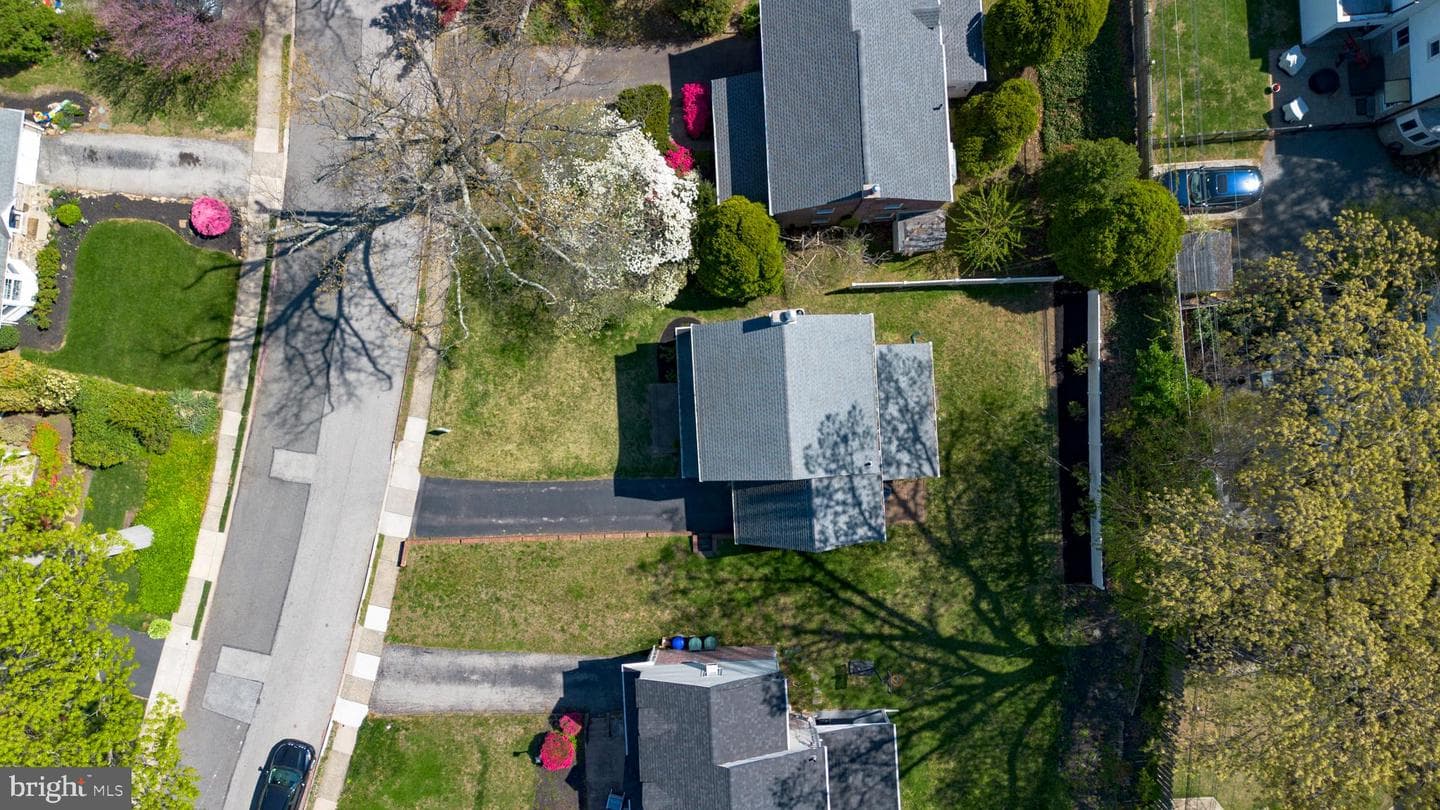 308 Canterbury Road photo 26