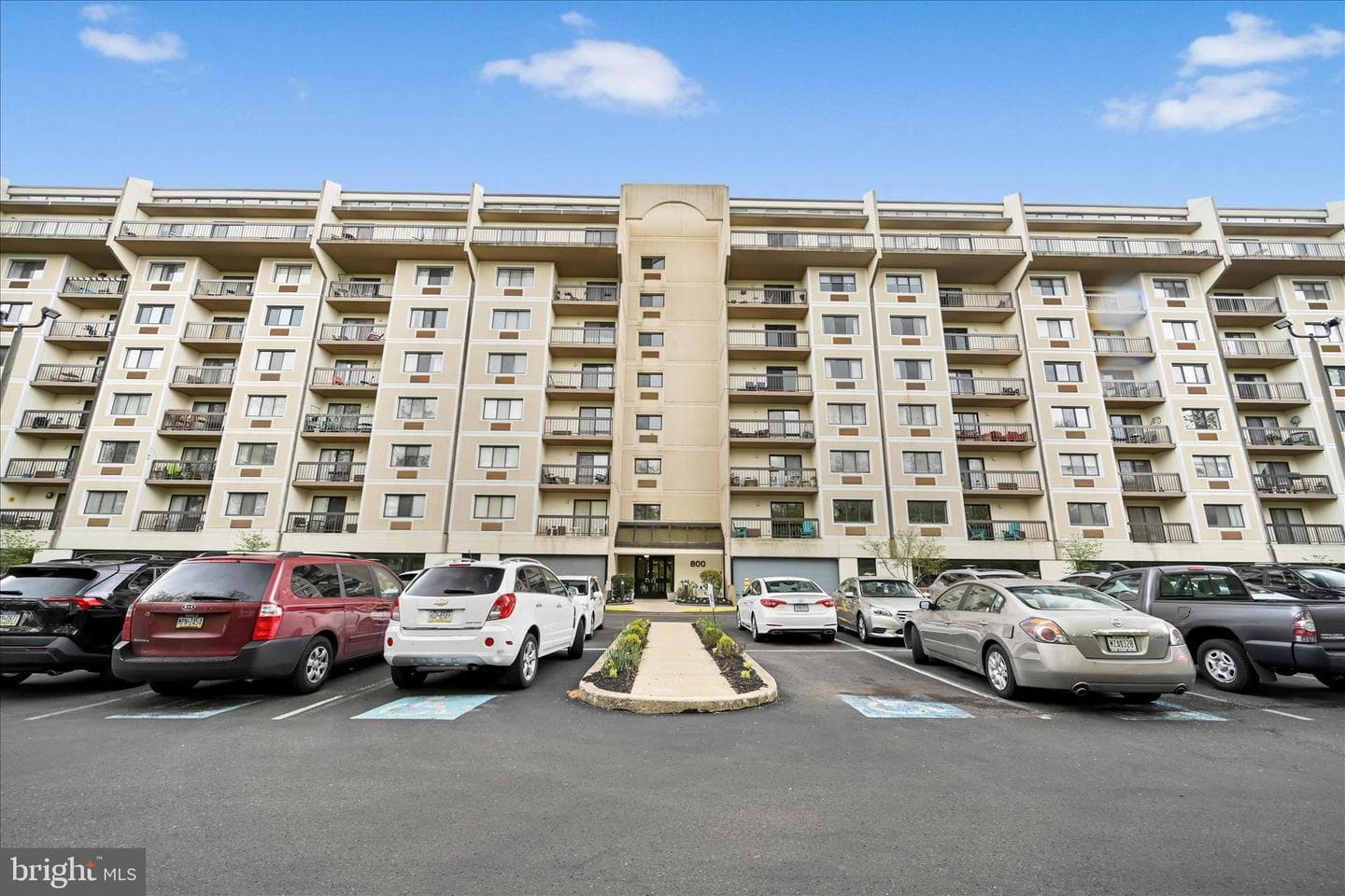 800 Avondale Road #6p