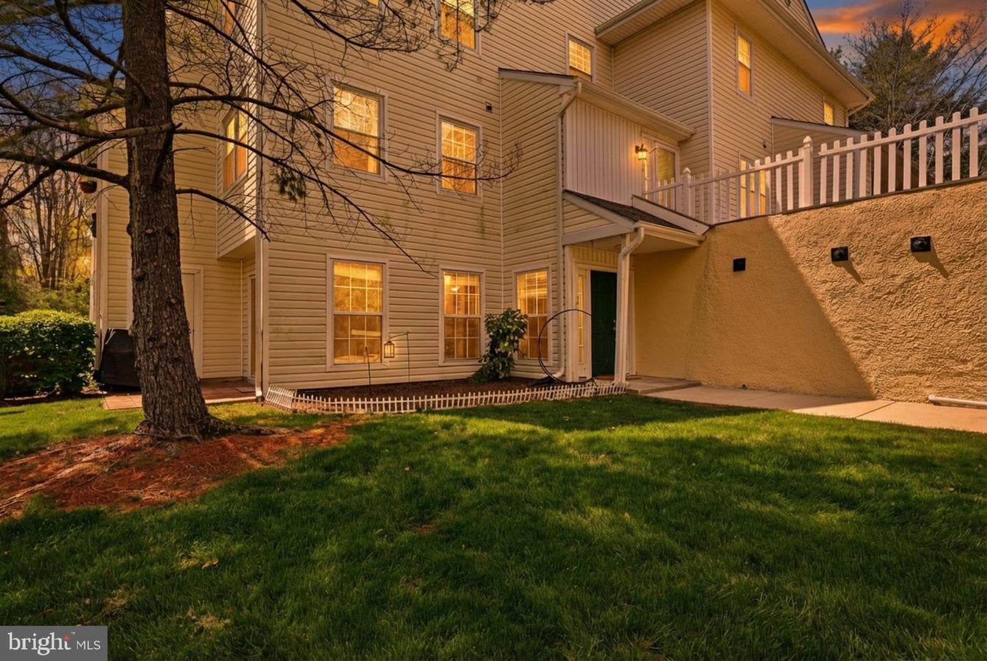 225 Windsor Court #225