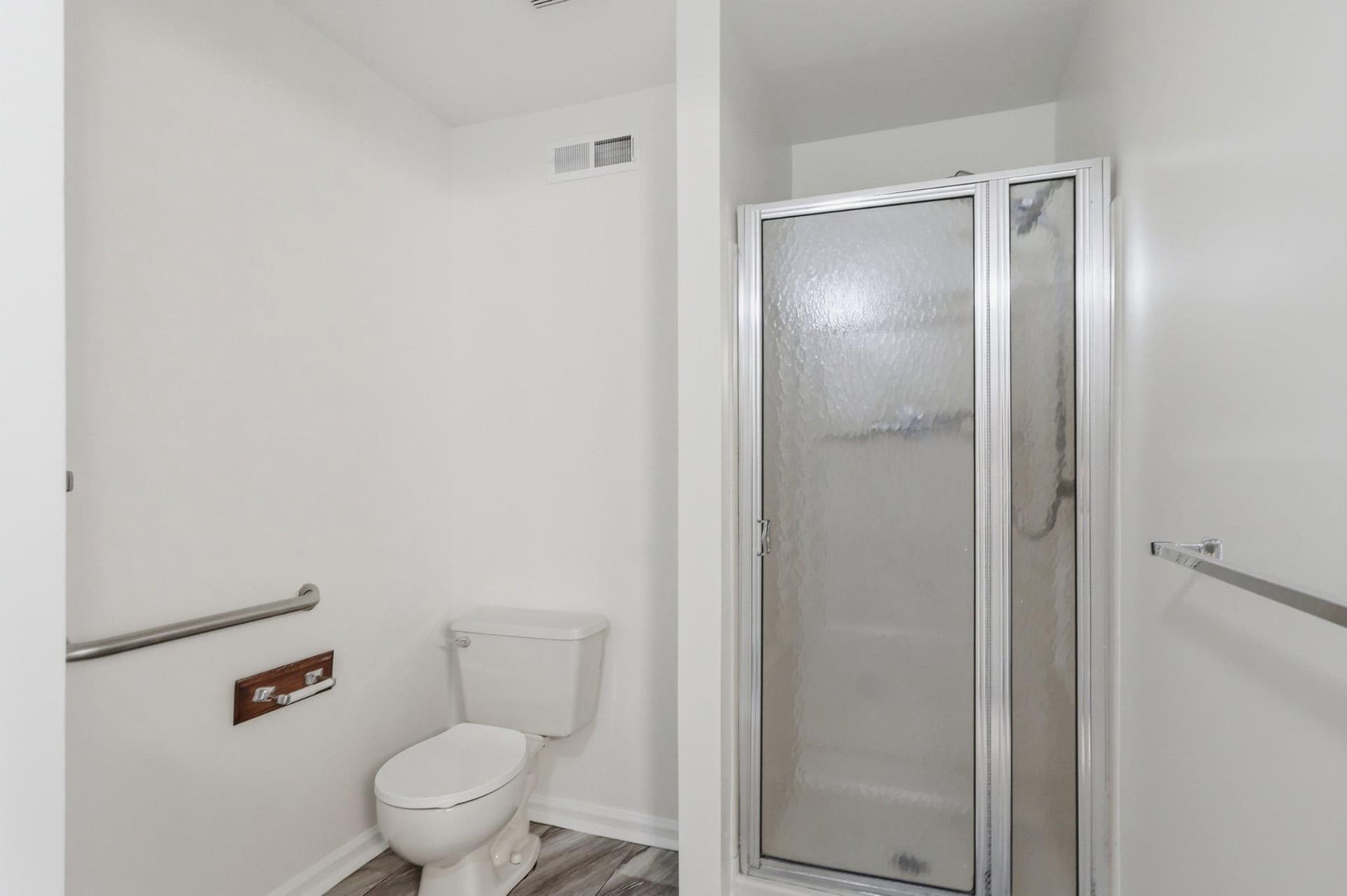 225 Windsor Court #225 photo 26