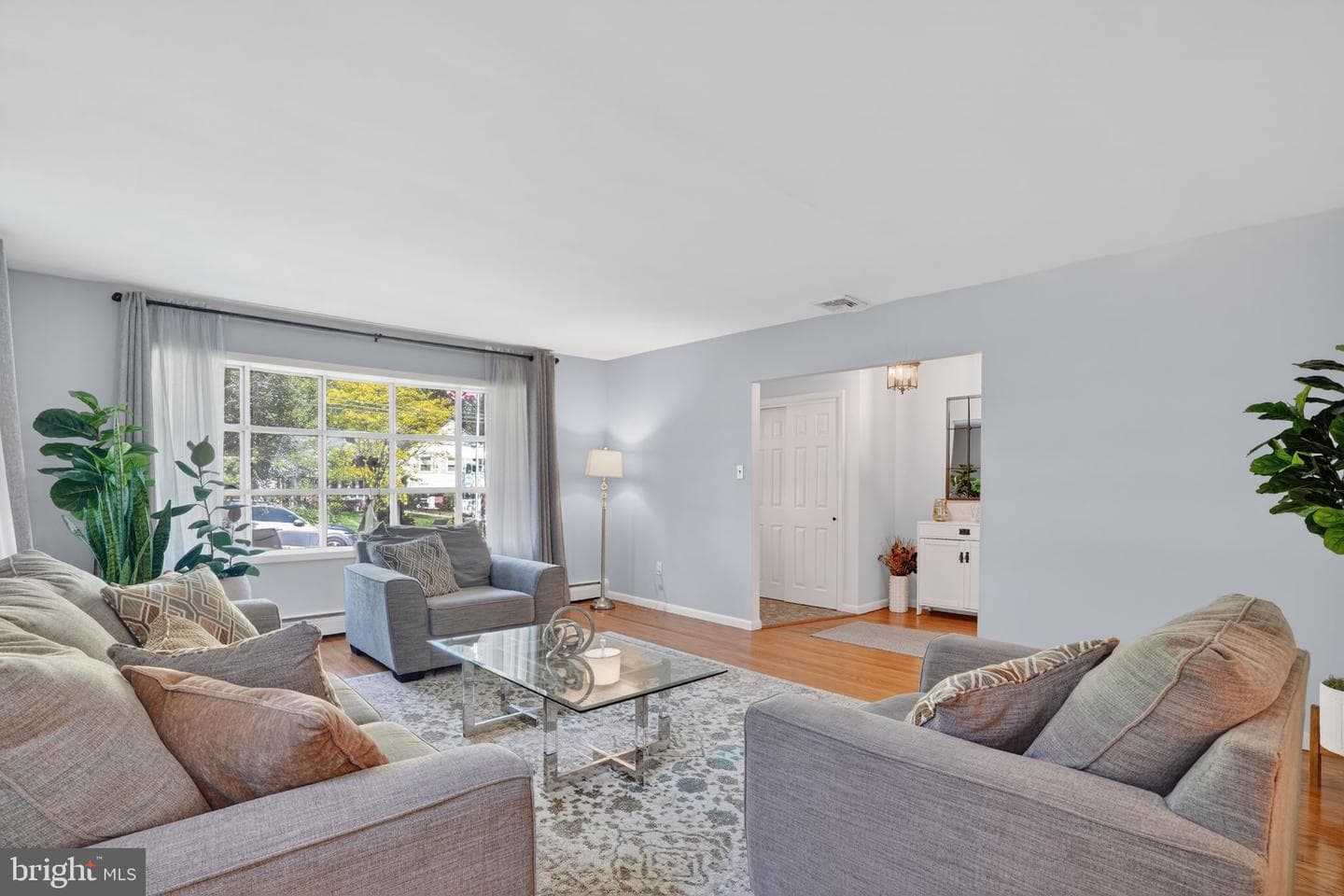 962 Edwards Drive photo 3