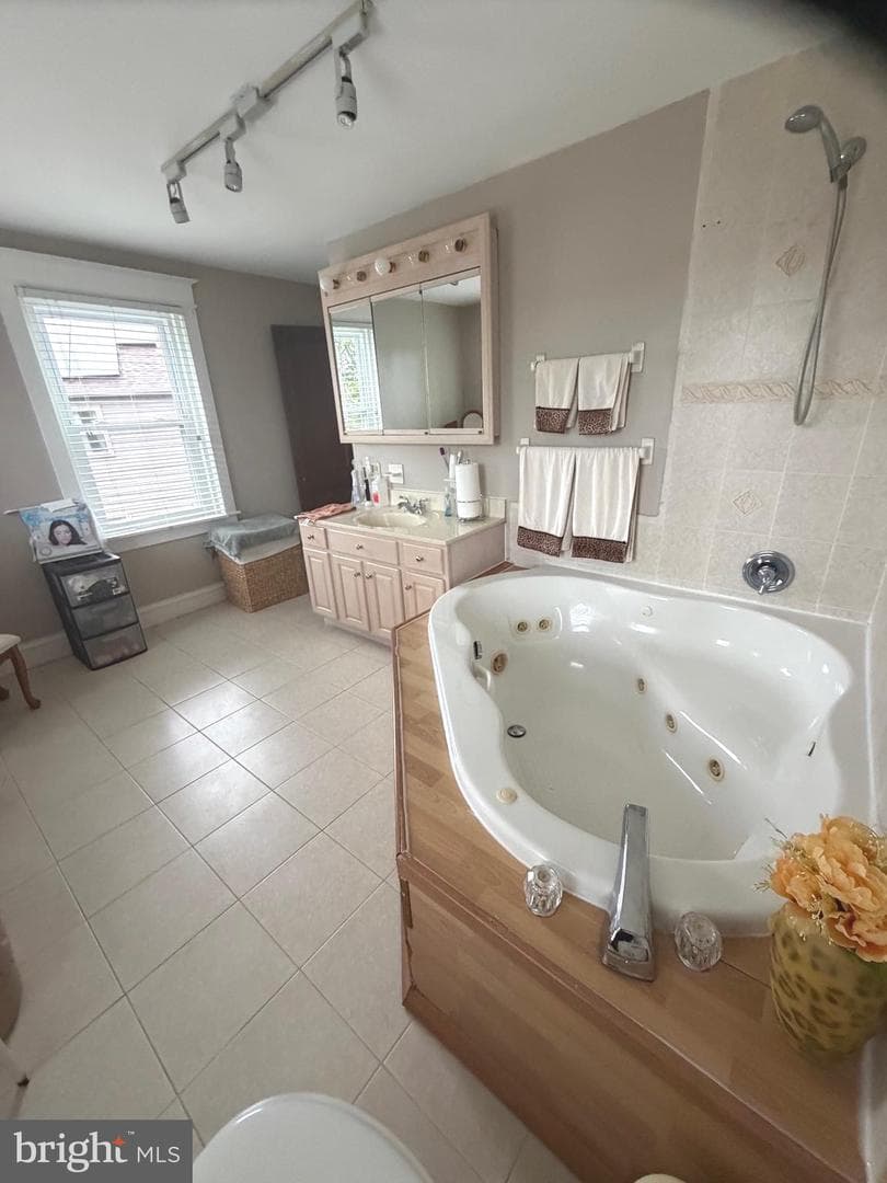 463 Burmont Road photo 24