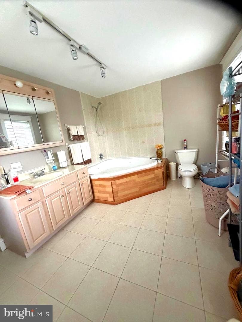 463 Burmont Road photo 25