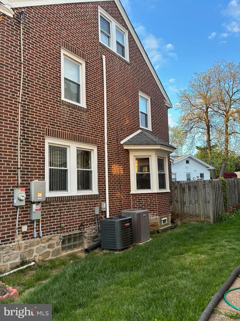 463 Burmont Road photo 4