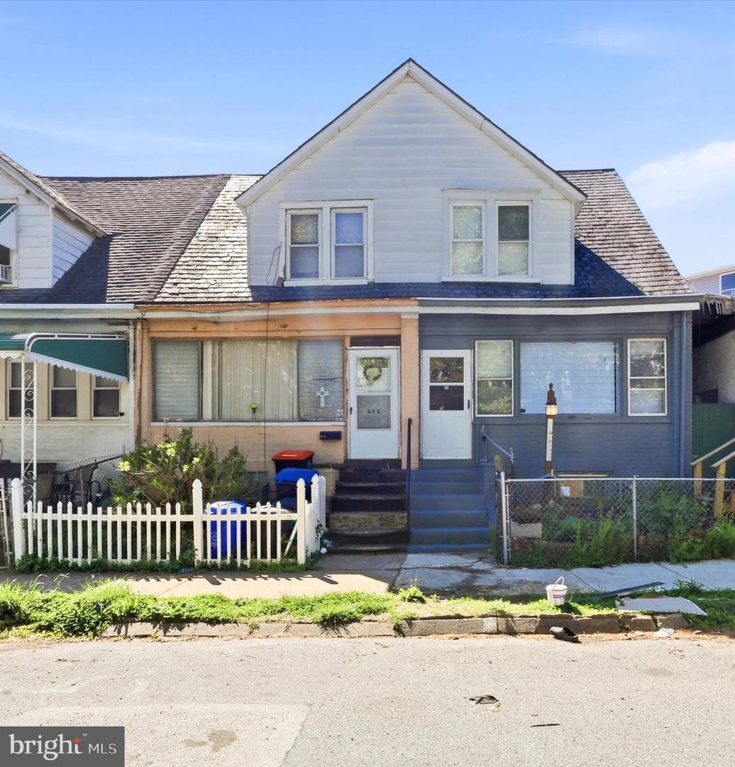 817 W 11th Street, Chester