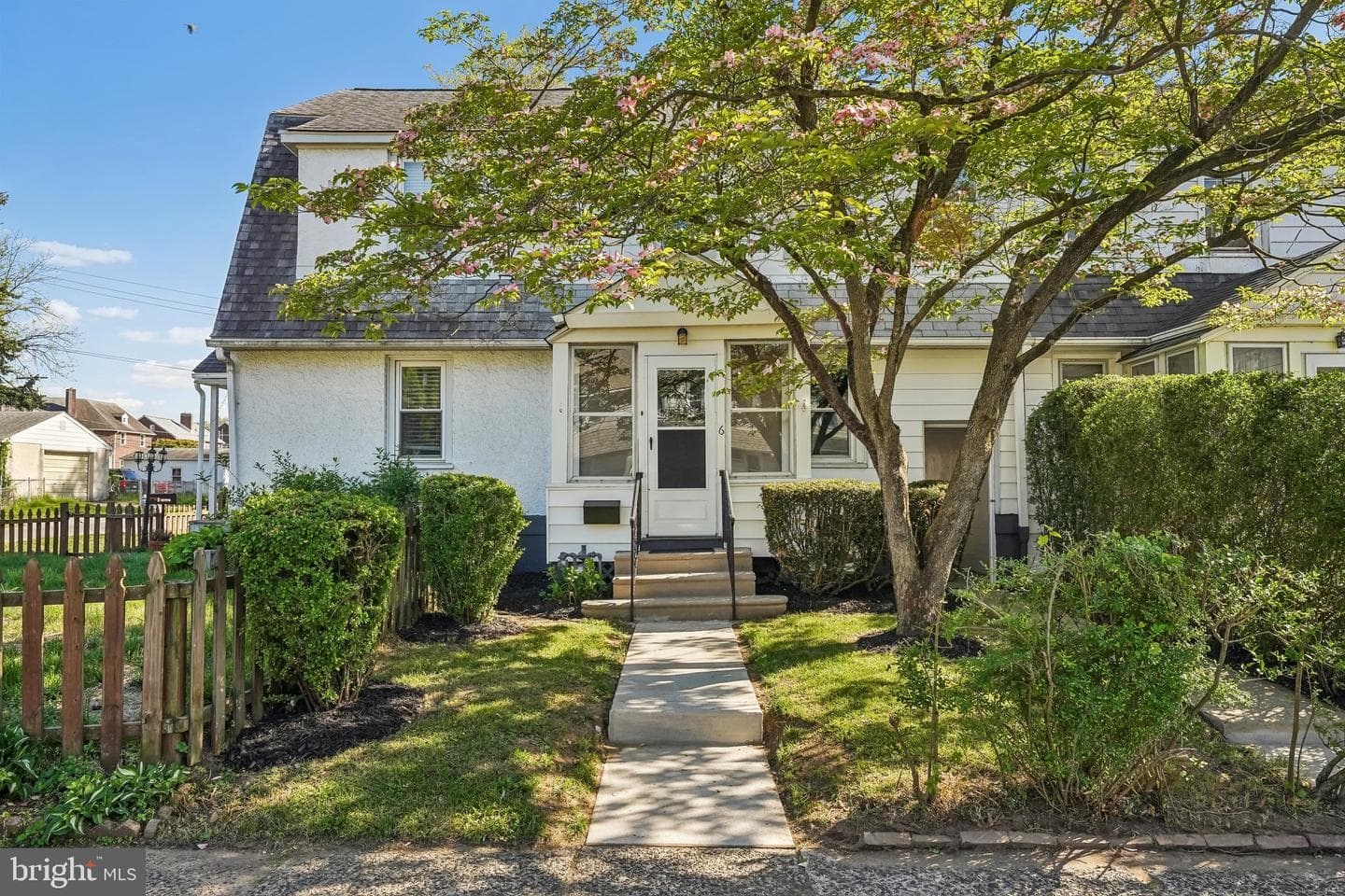 6 Seneca Street