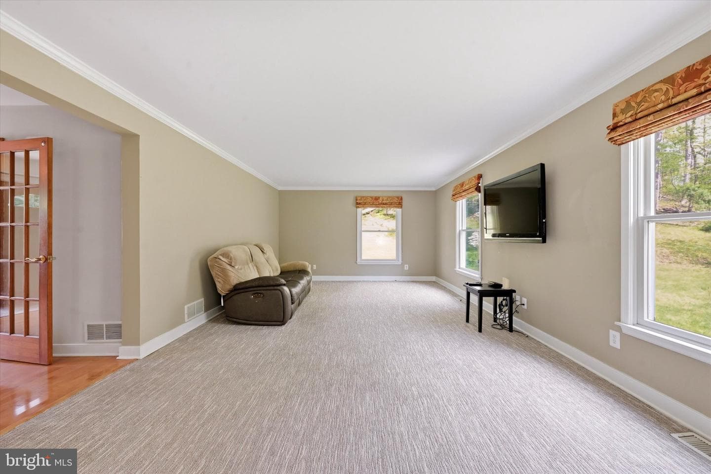 1010 Nicole Drive photo 9