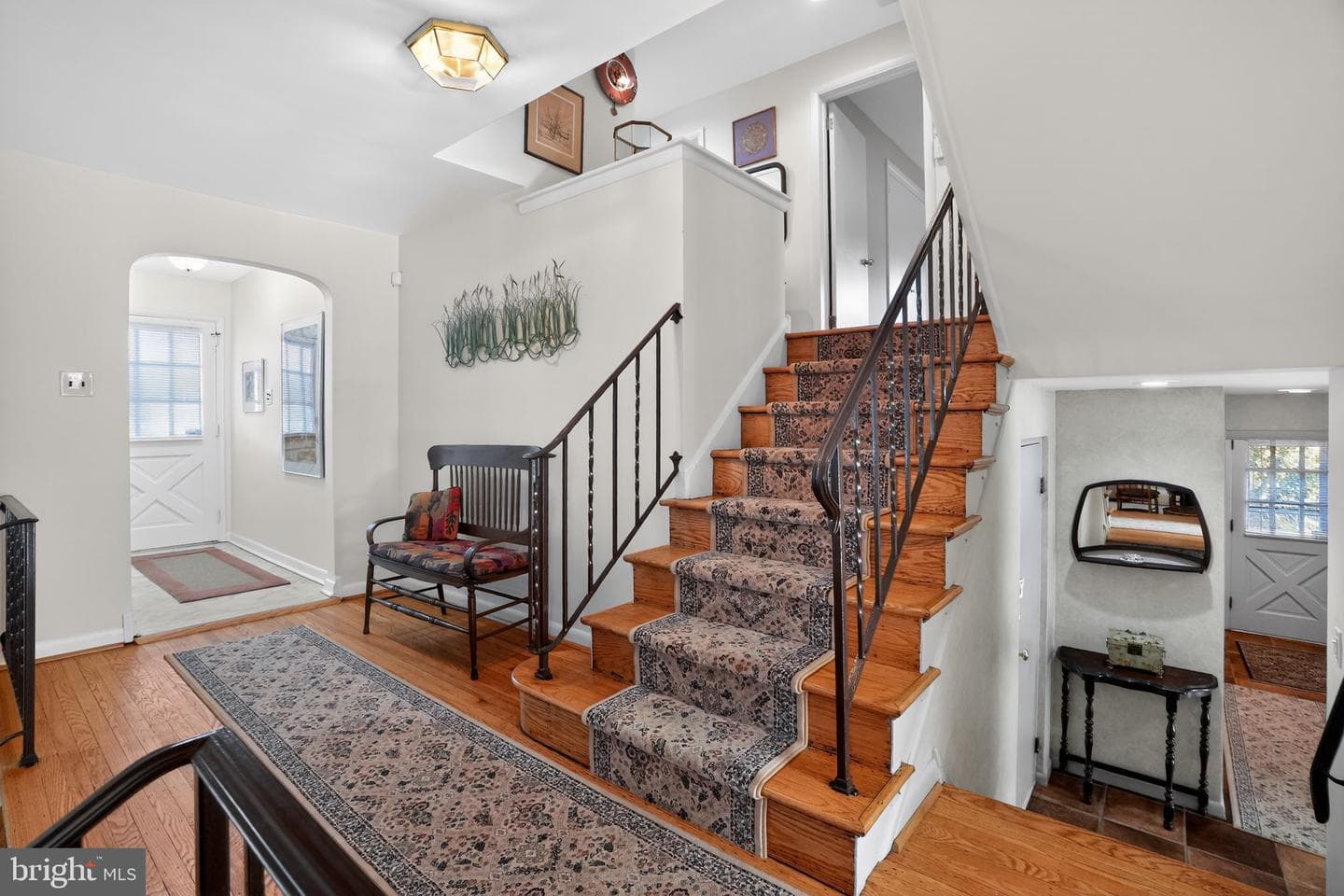 307 Colonial Drive photo 2