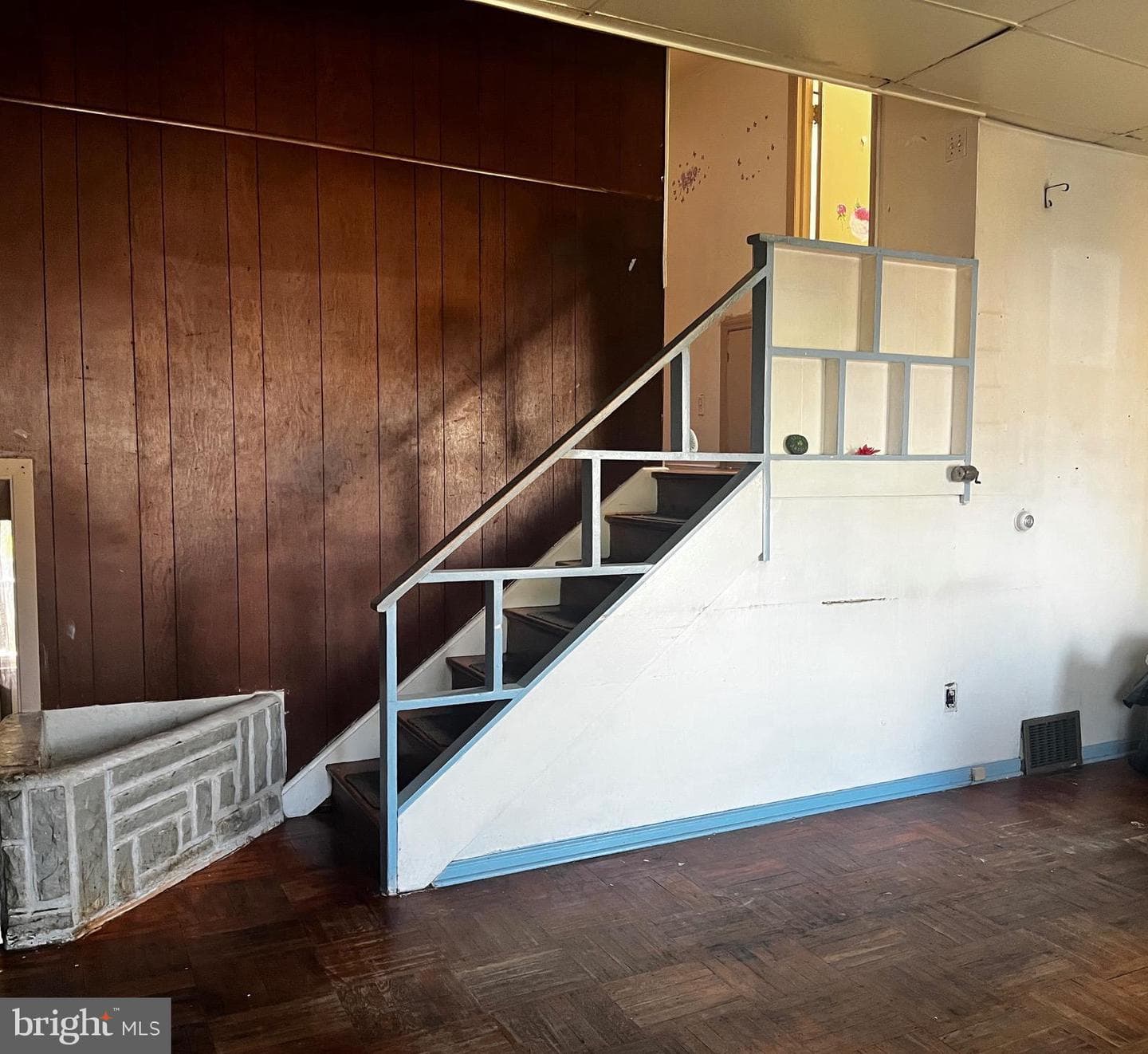165 Ervin Avenue photo 3