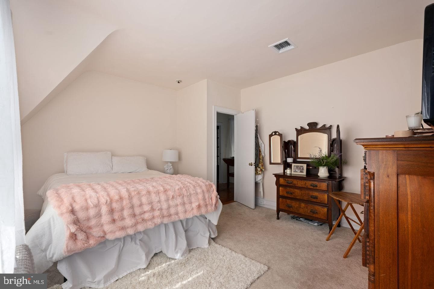 118 Montrose Avenue #c photo 13