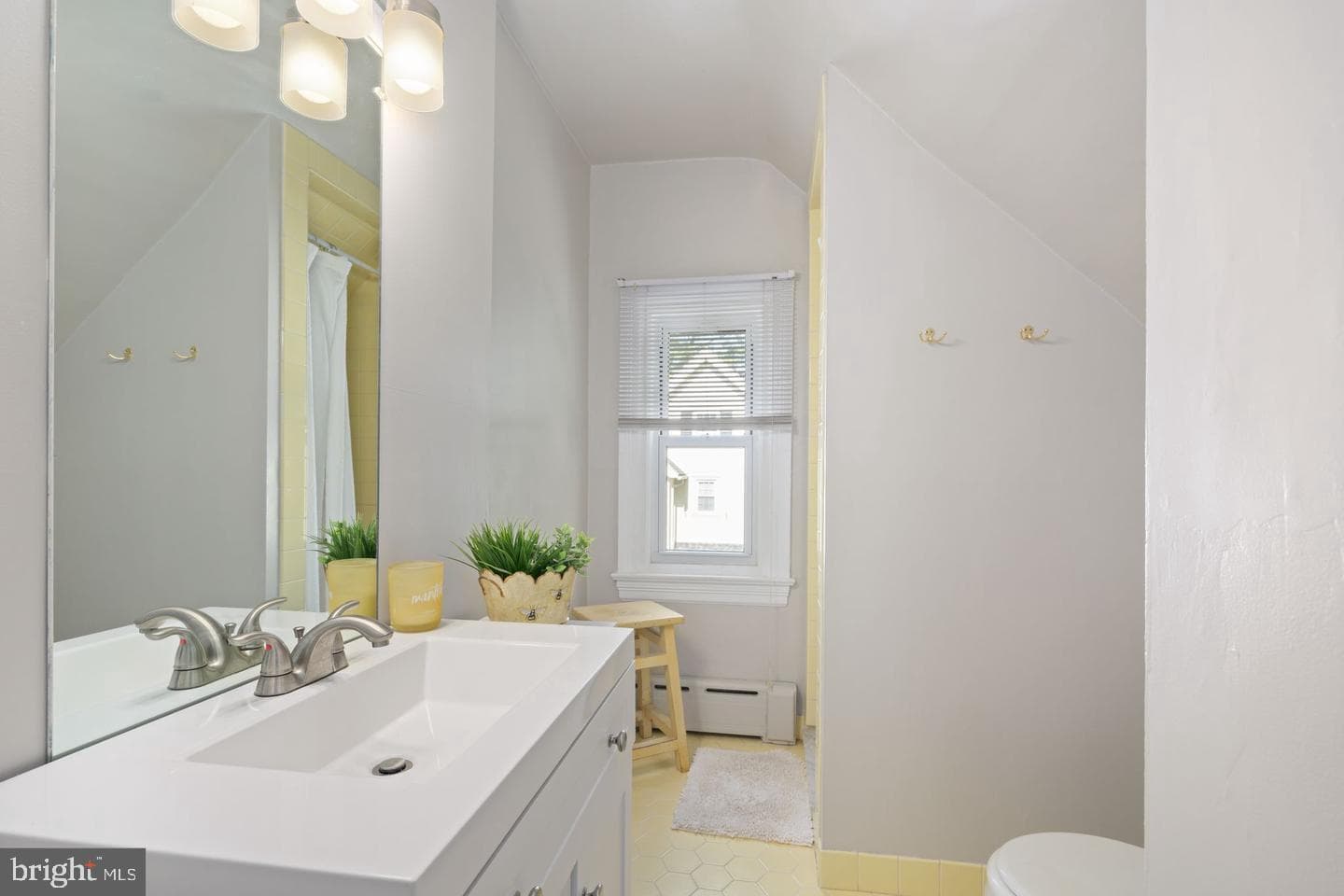 118 Montrose Avenue #c photo 16