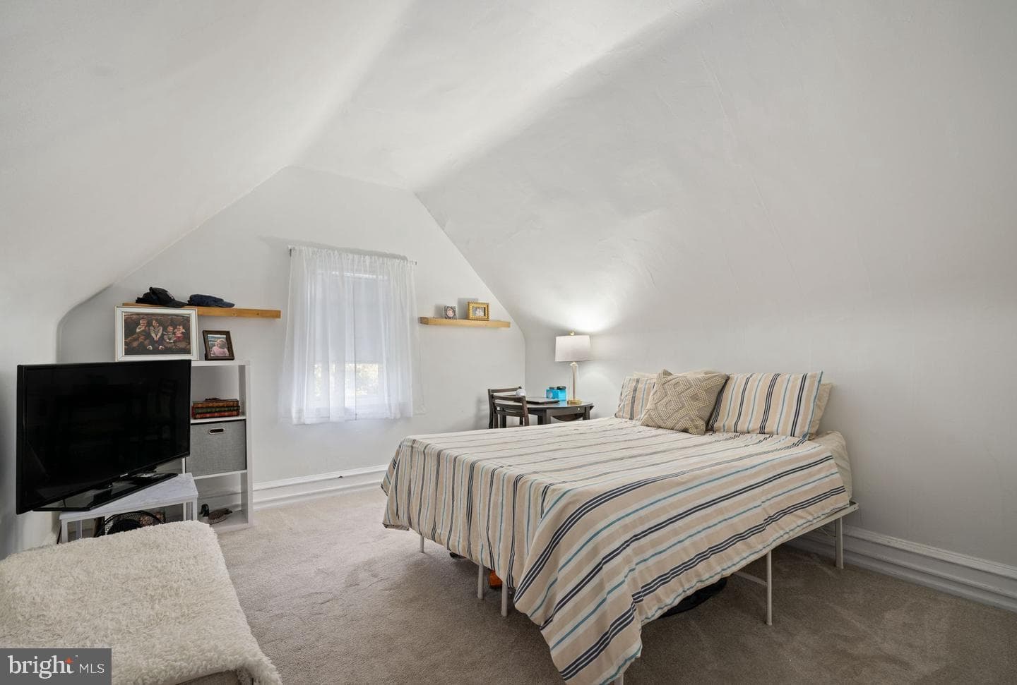 118 Montrose Avenue #c photo 17