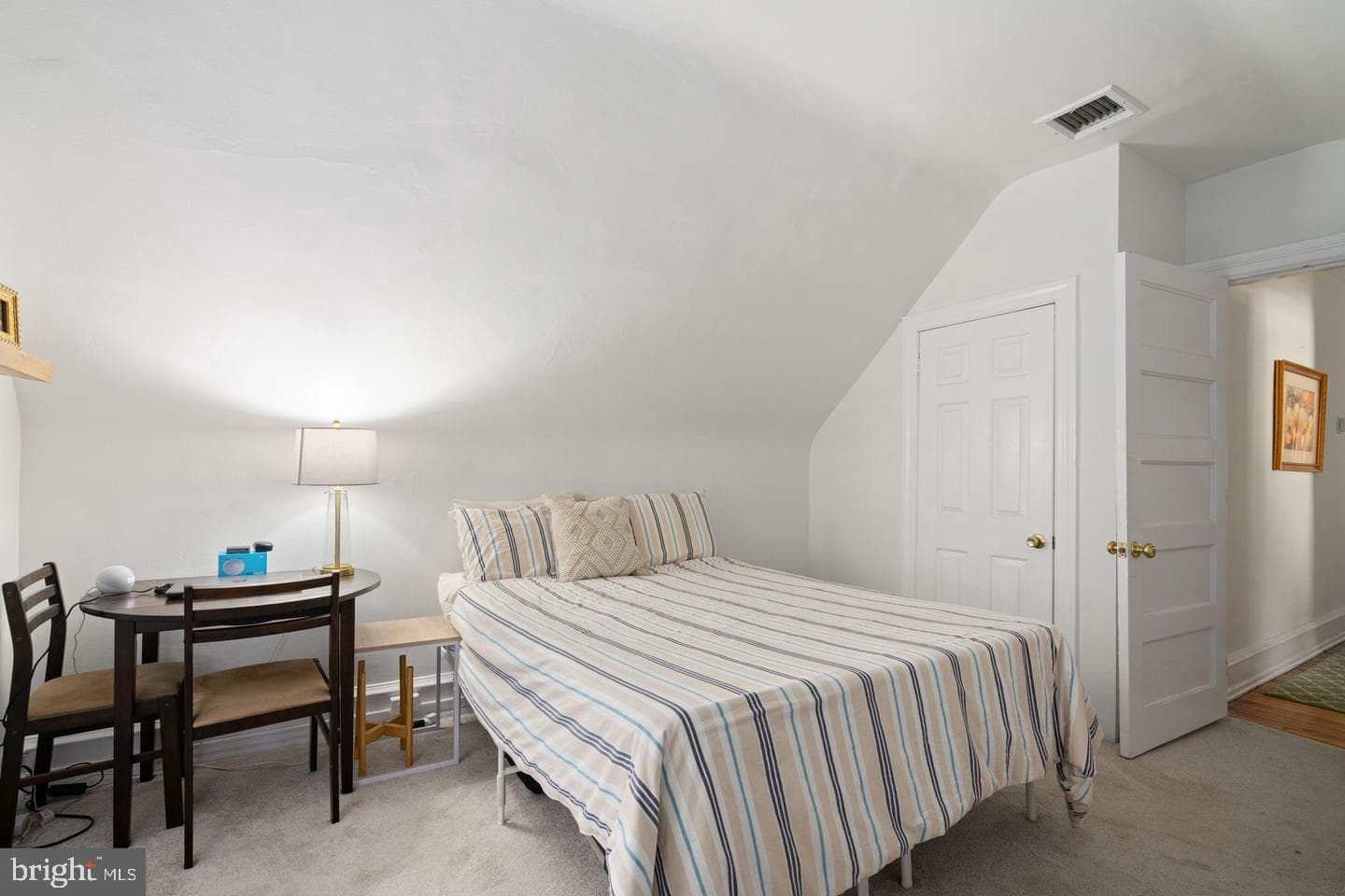 118 Montrose Avenue #c photo 18