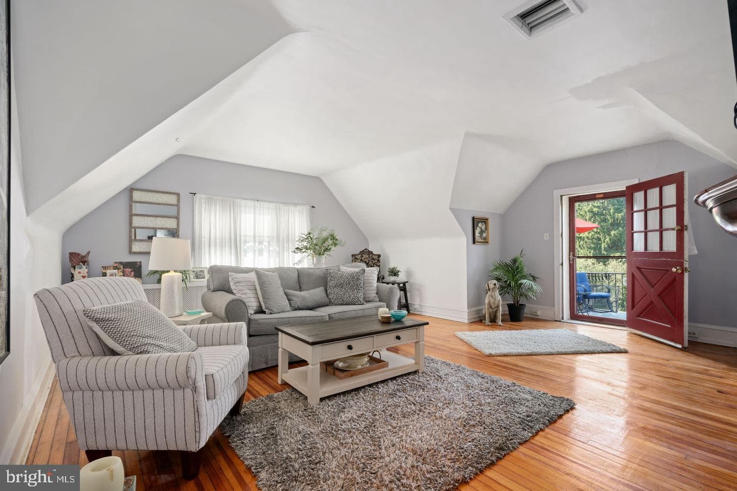 118 Montrose Avenue #c photo 4