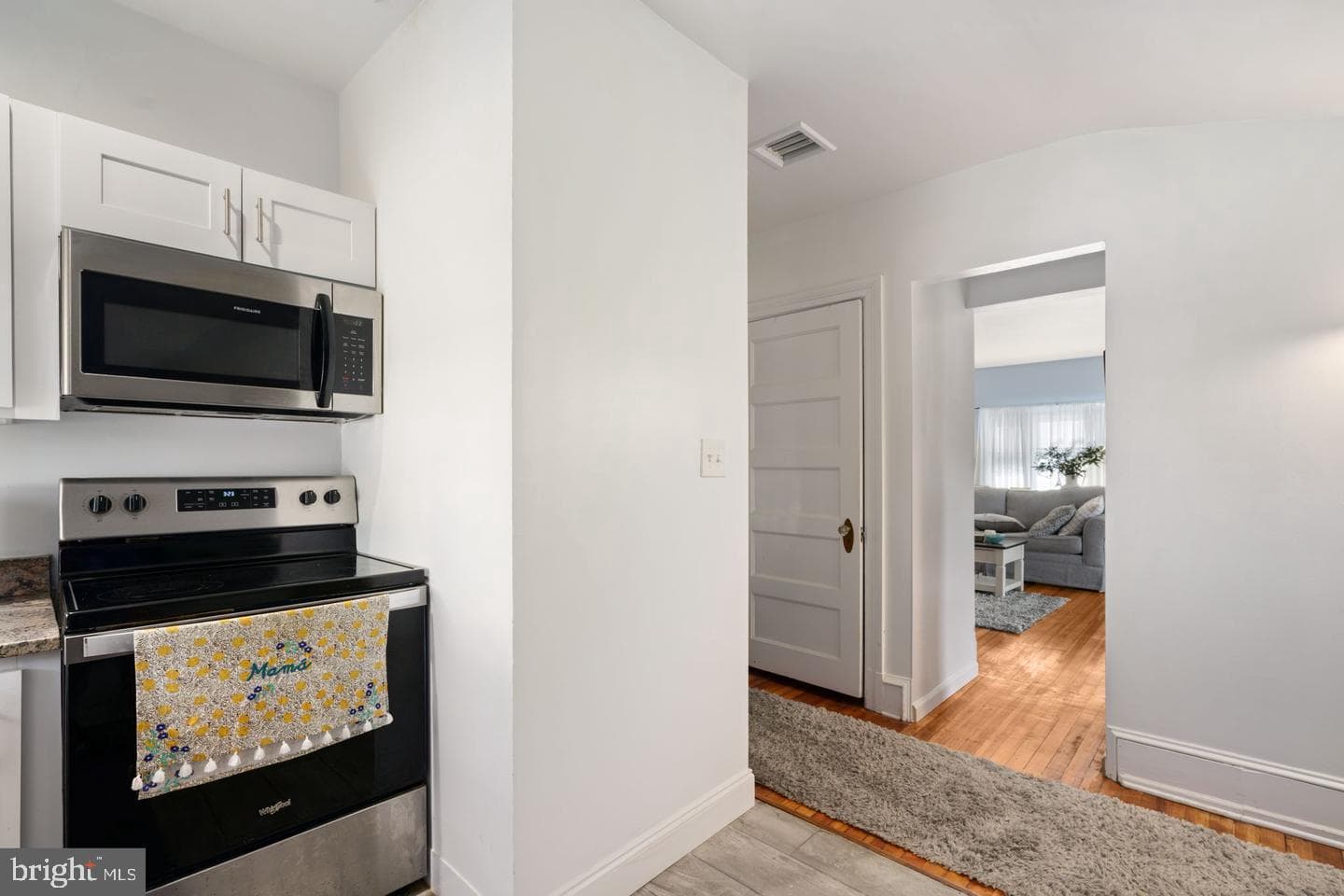 118 Montrose Avenue #c photo 8
