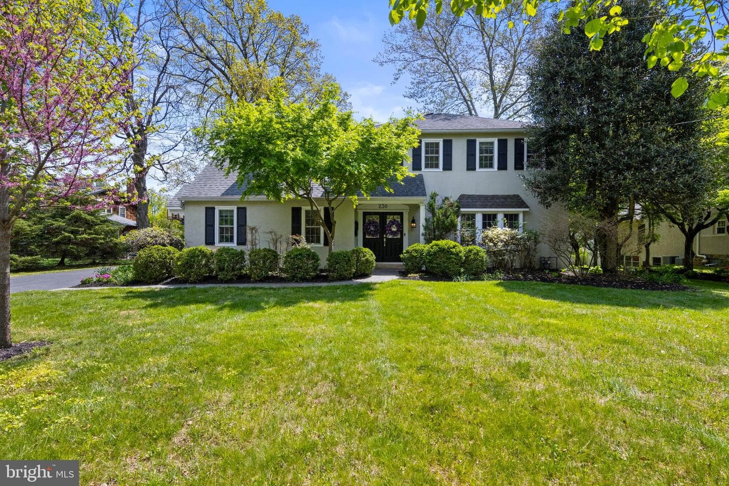 230 E Beechtree Lane photo 1