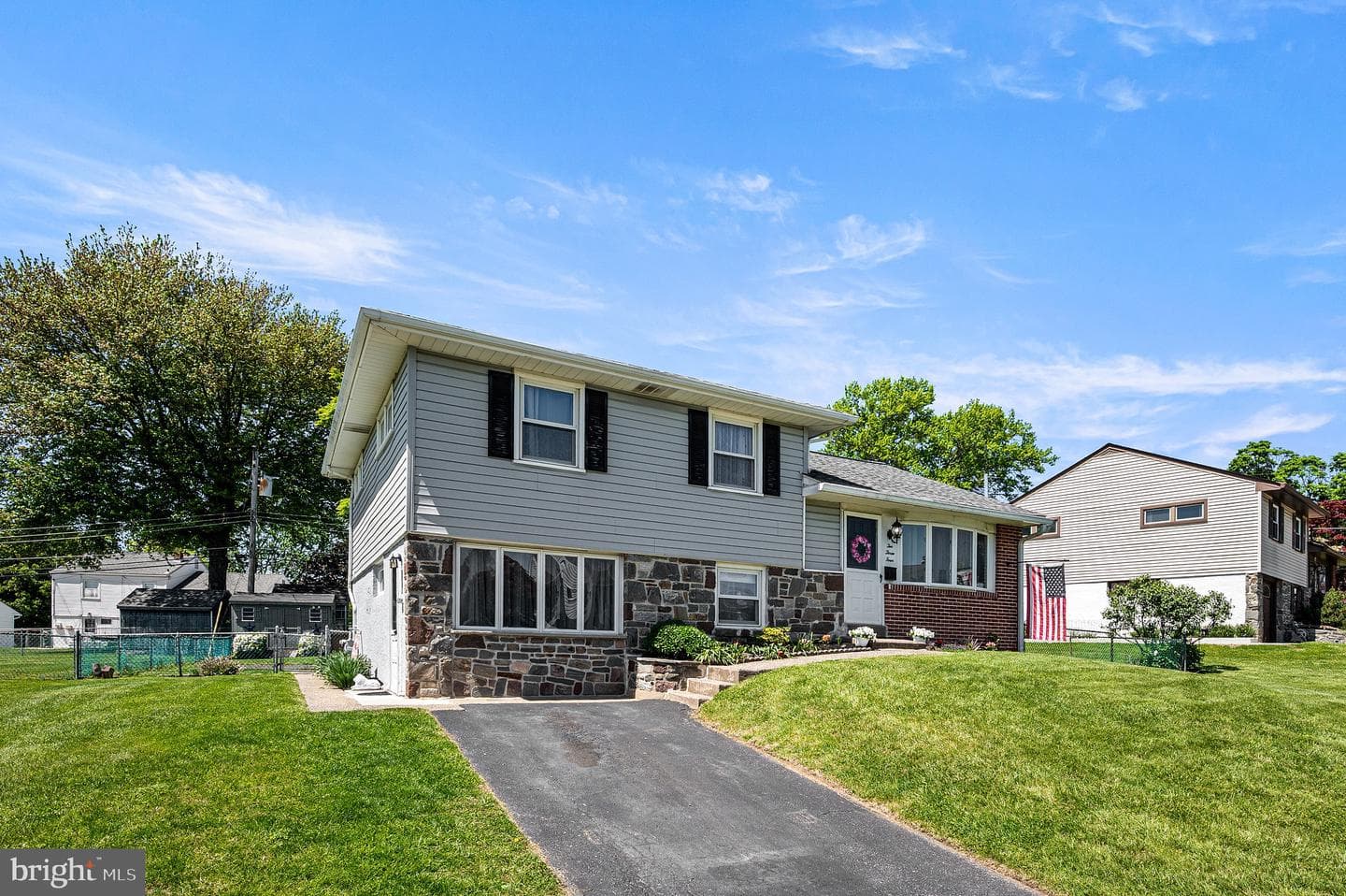 234 Talbot Drive photo 2