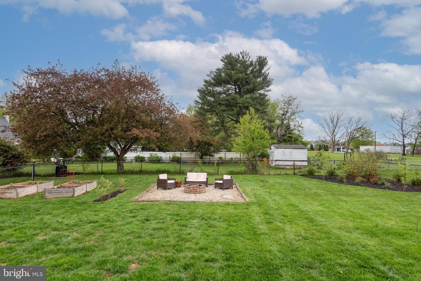 214 W Brookhaven Road photo 30
