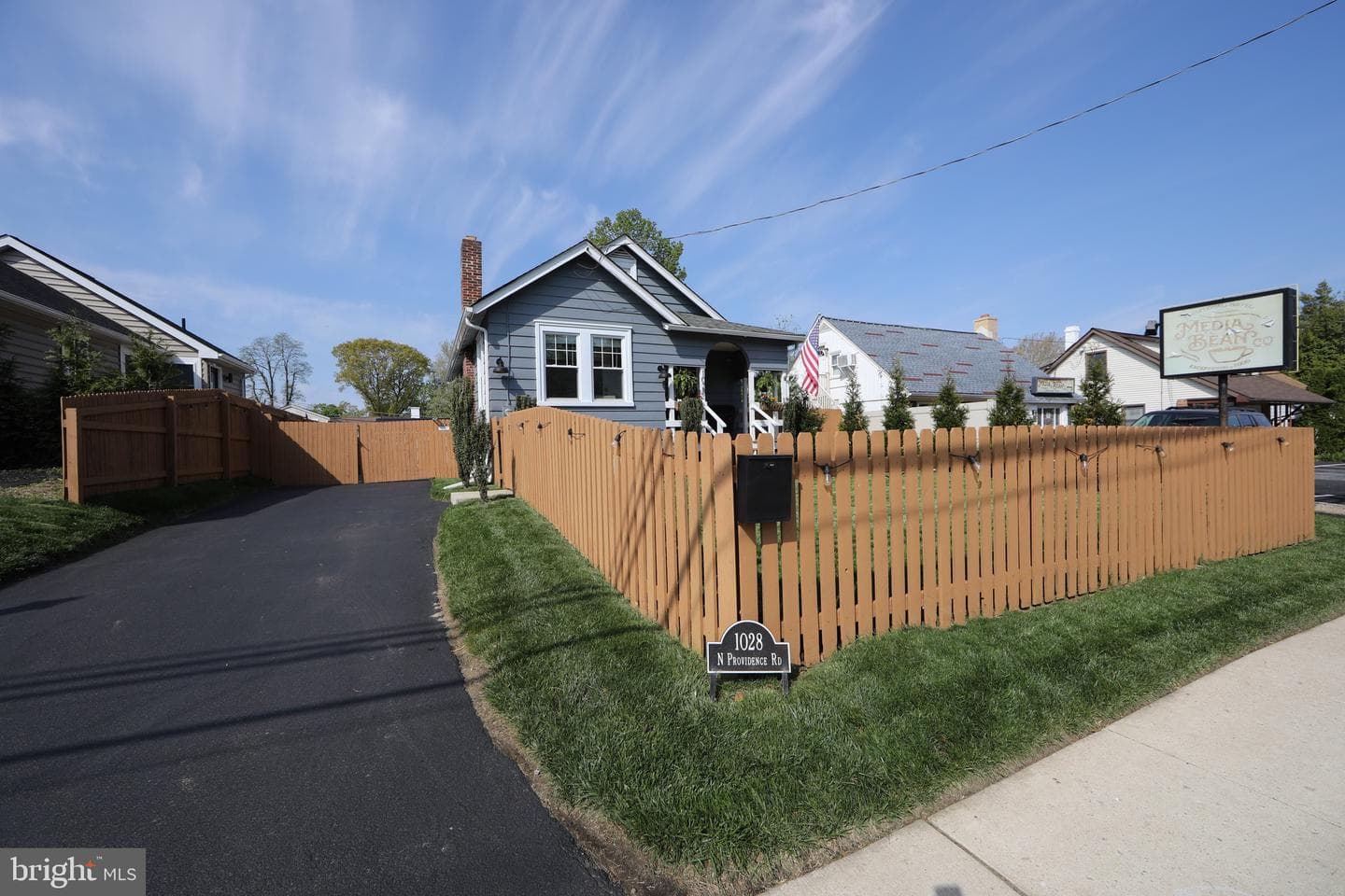 1028 N Providence Road photo 5