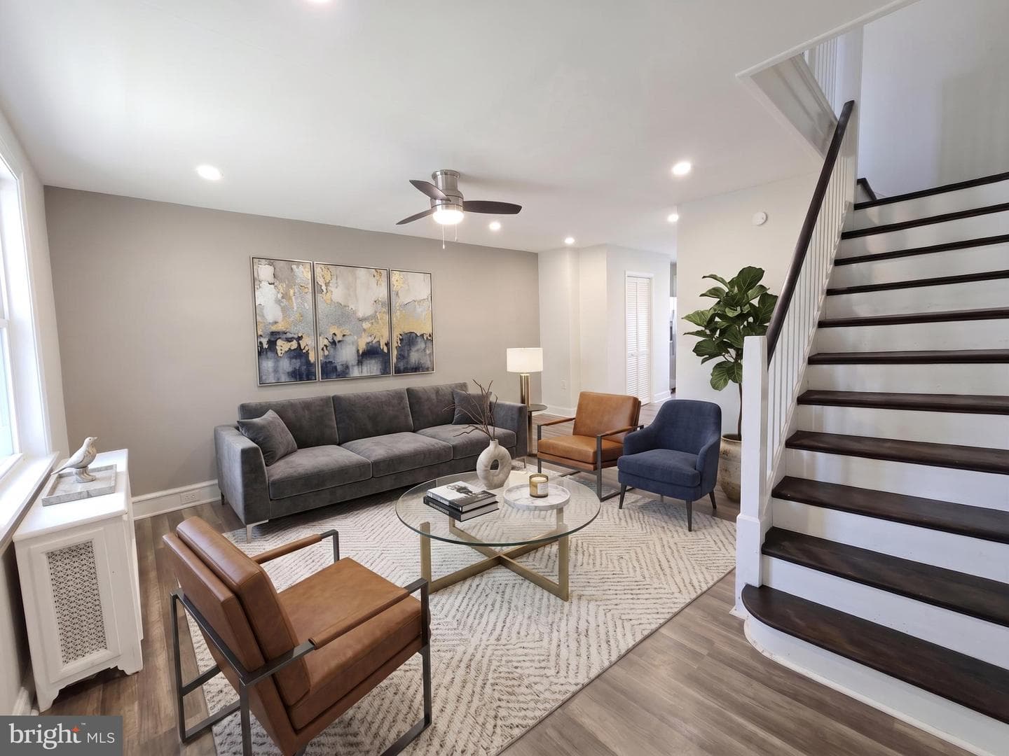1026 Hansen photo 4