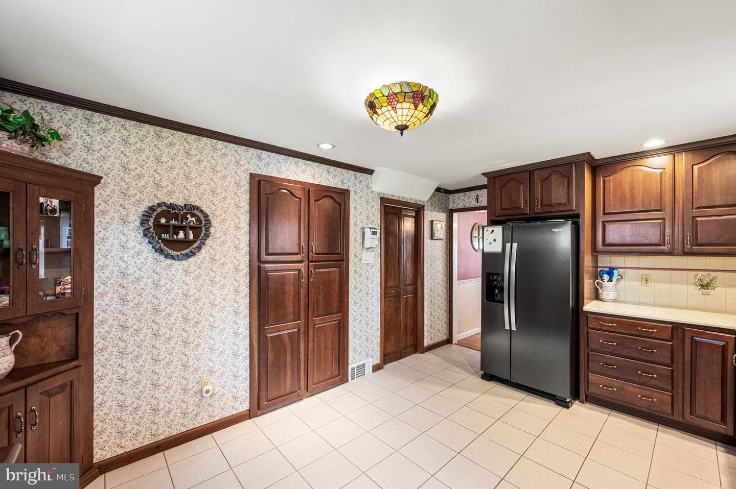 481 Maplewood Road photo 11