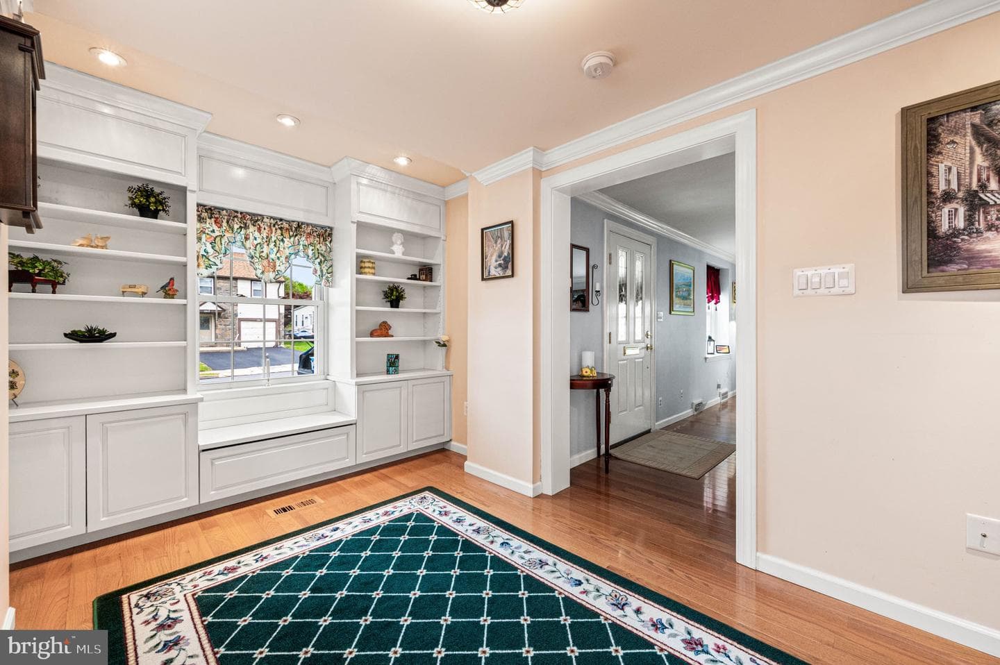 481 Maplewood Road photo 6