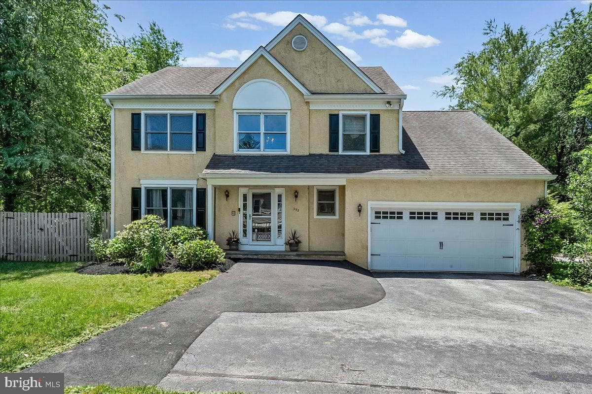 252 Highland Avenue, Wayne