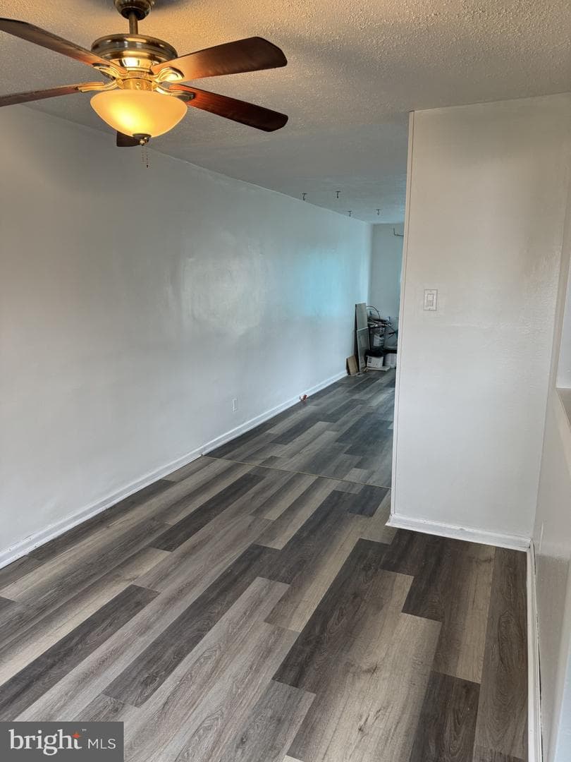 927 Grant Road photo 4