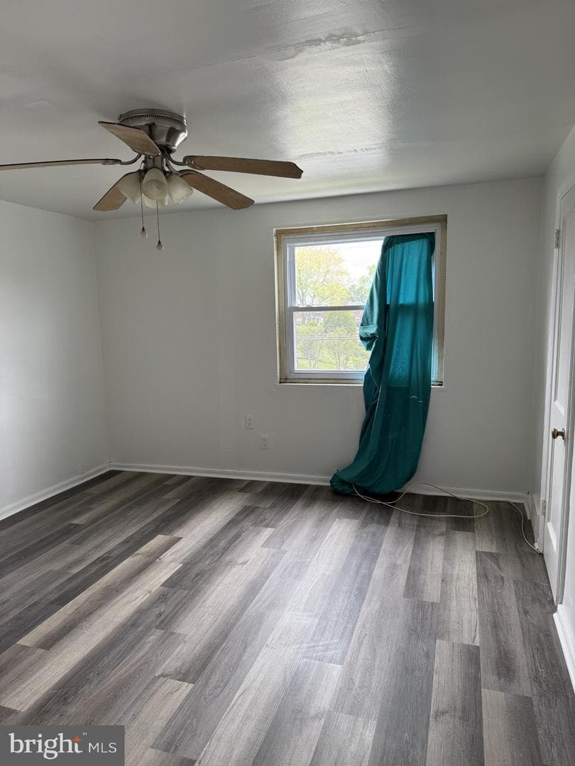 927 Grant Road photo 9