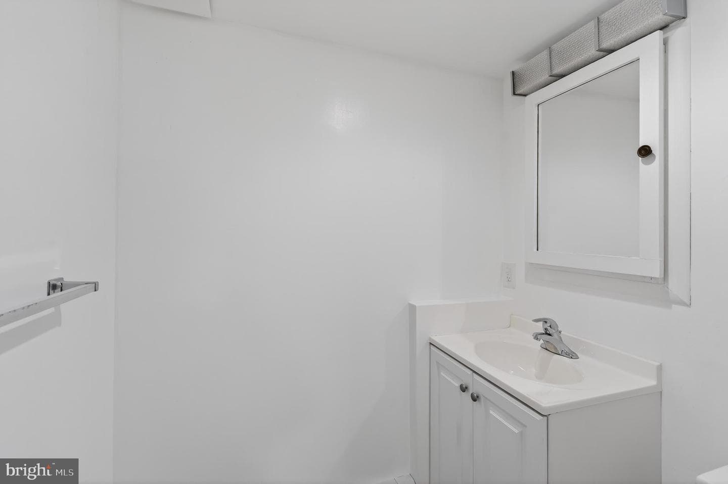 454 Kirk Lane photo 34