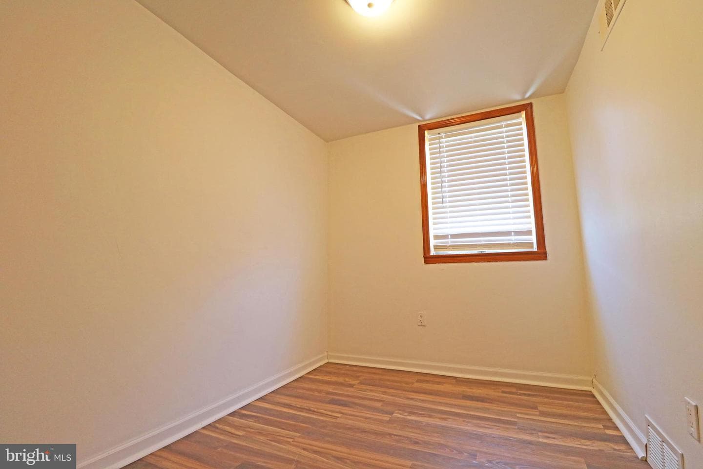 765 Bennington Road photo 20