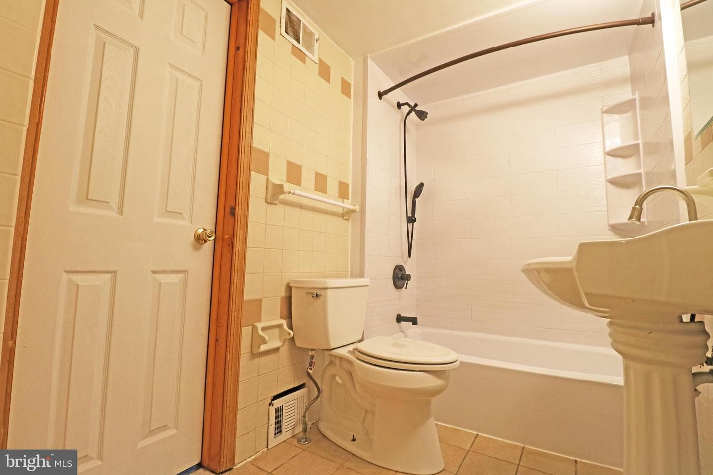 765 Bennington Road photo 25