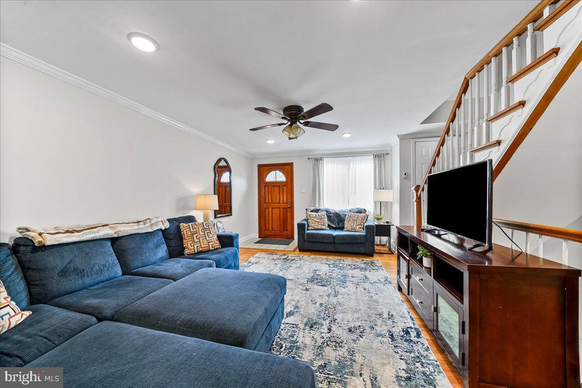 1139 Tremont Drive photo 4