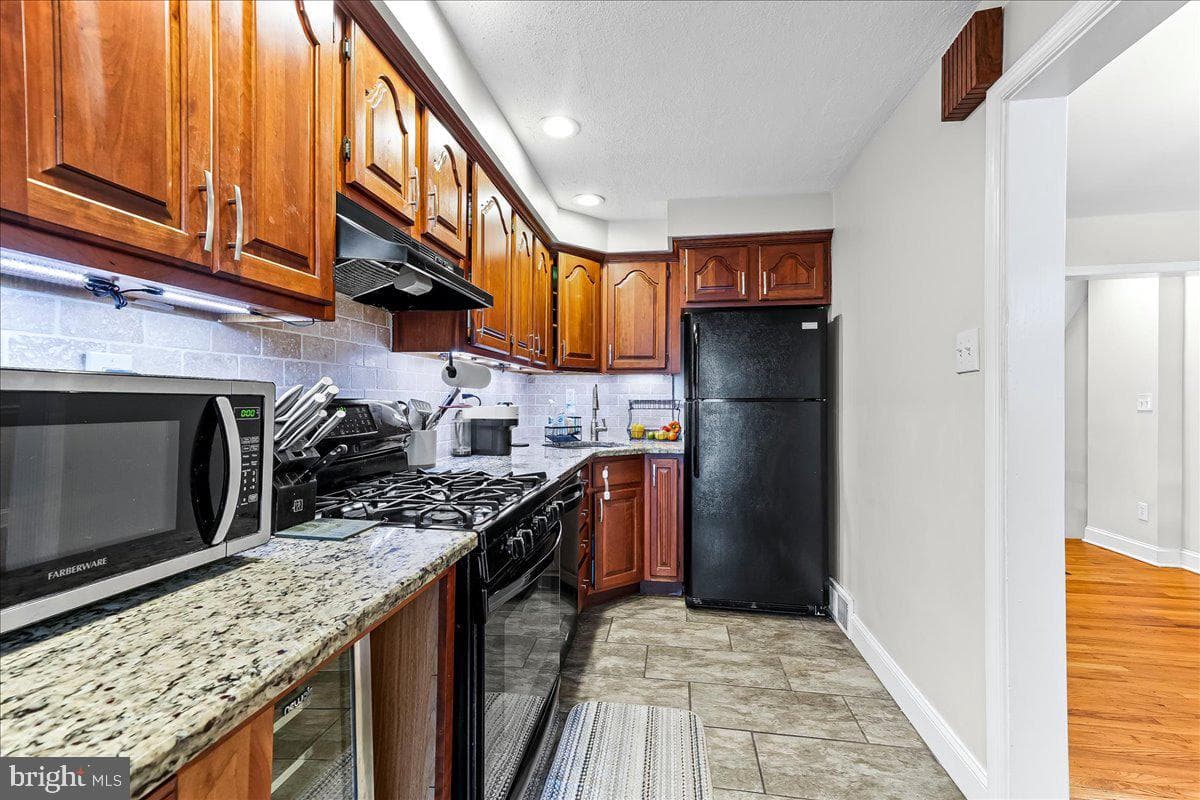 1139 Tremont Drive photo 8