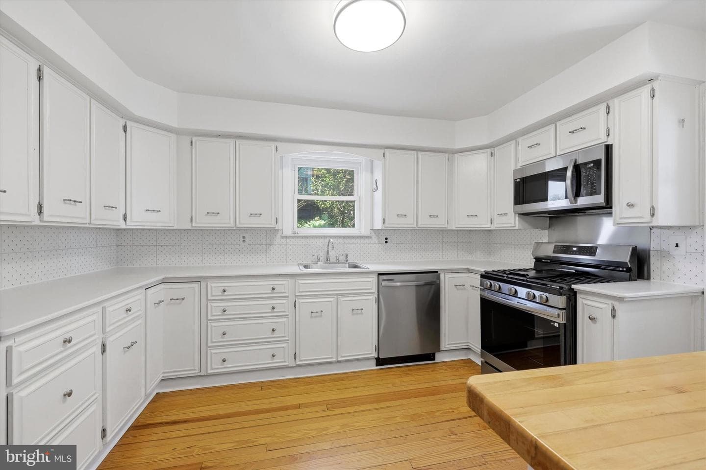 143 Bryn Mawr Avenue photo 7
