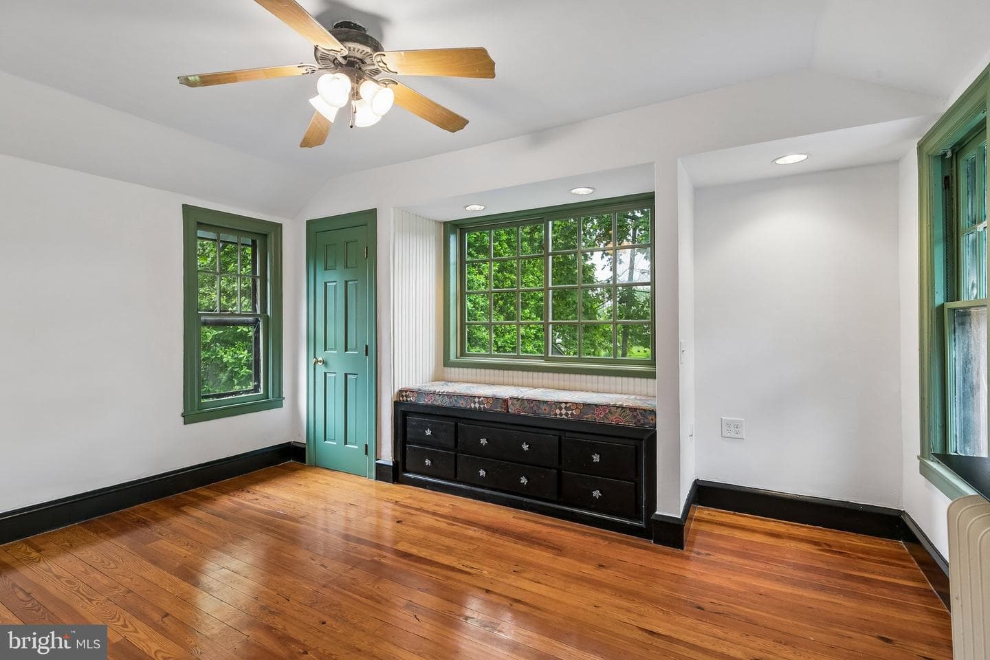 1139 Fairview Road photo 20