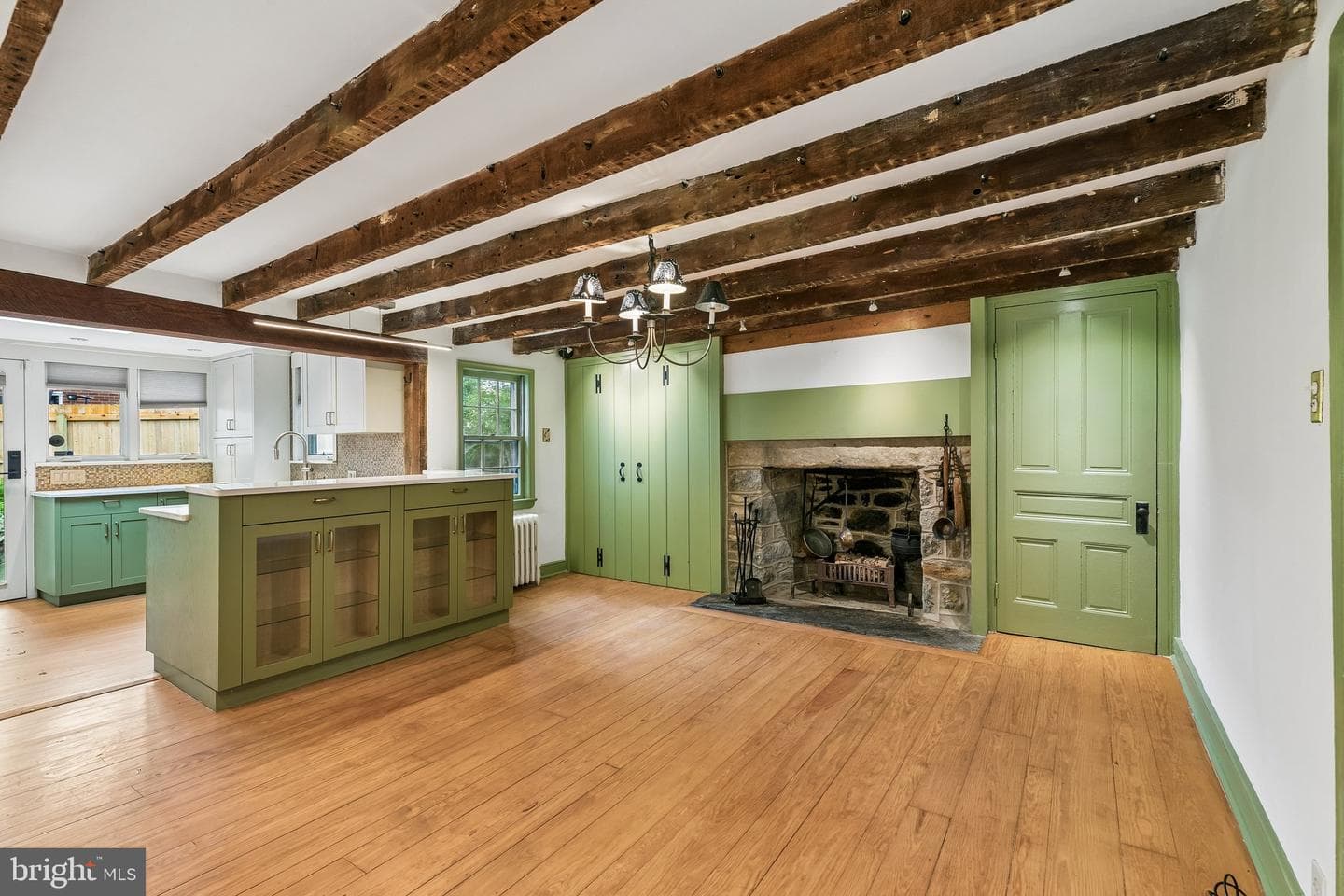 1139 Fairview Road photo 4