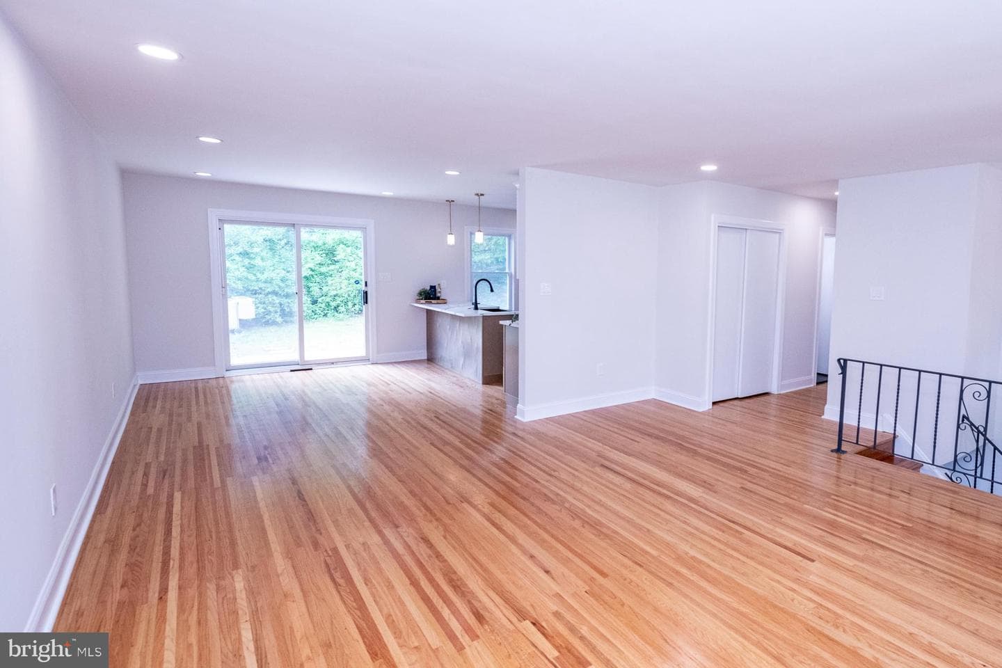 413 Ellis Road photo 12