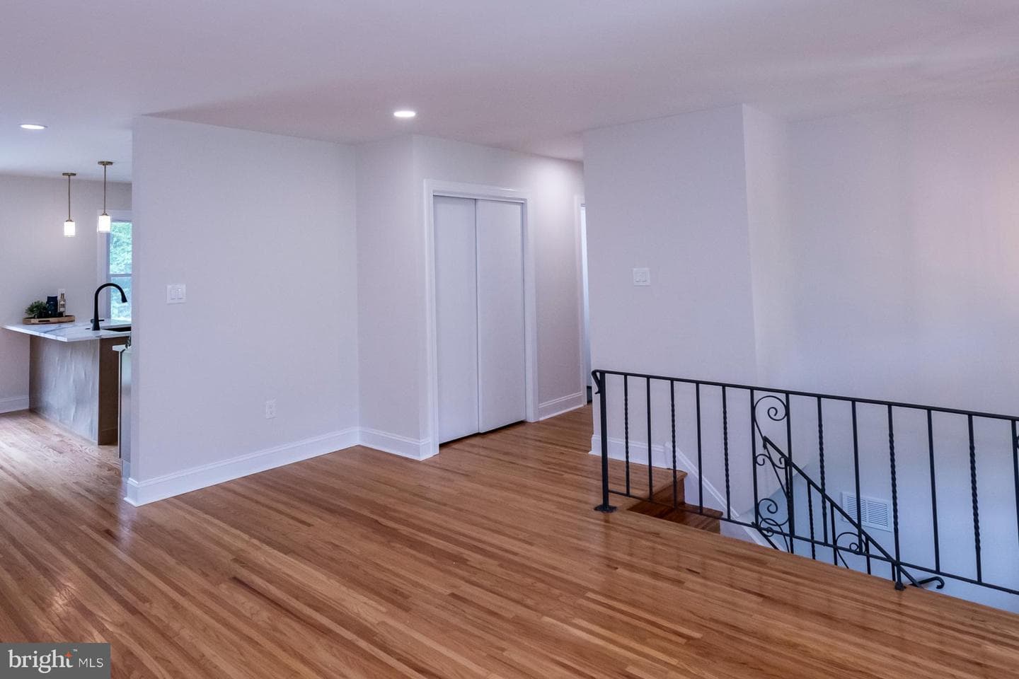 413 Ellis Road photo 16