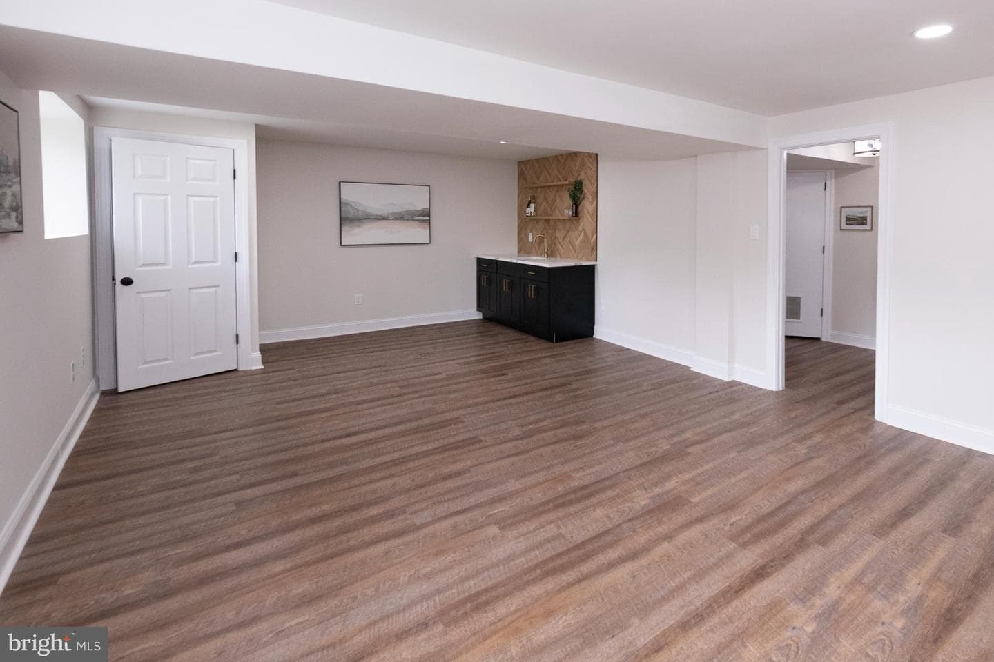 413 Ellis Road photo 32