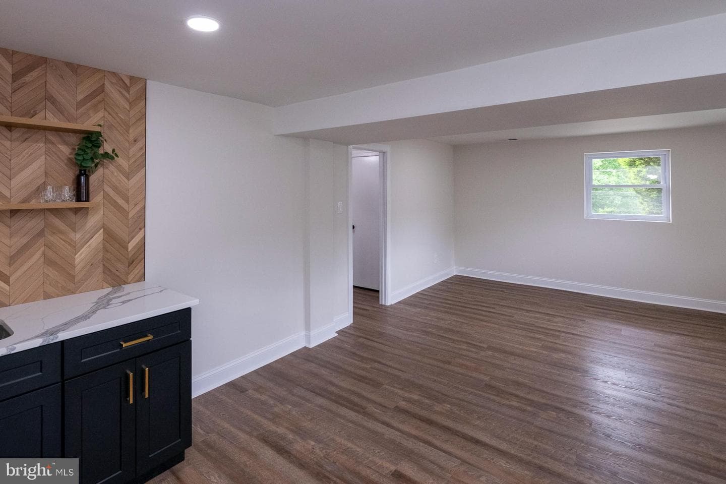 413 Ellis Road photo 33
