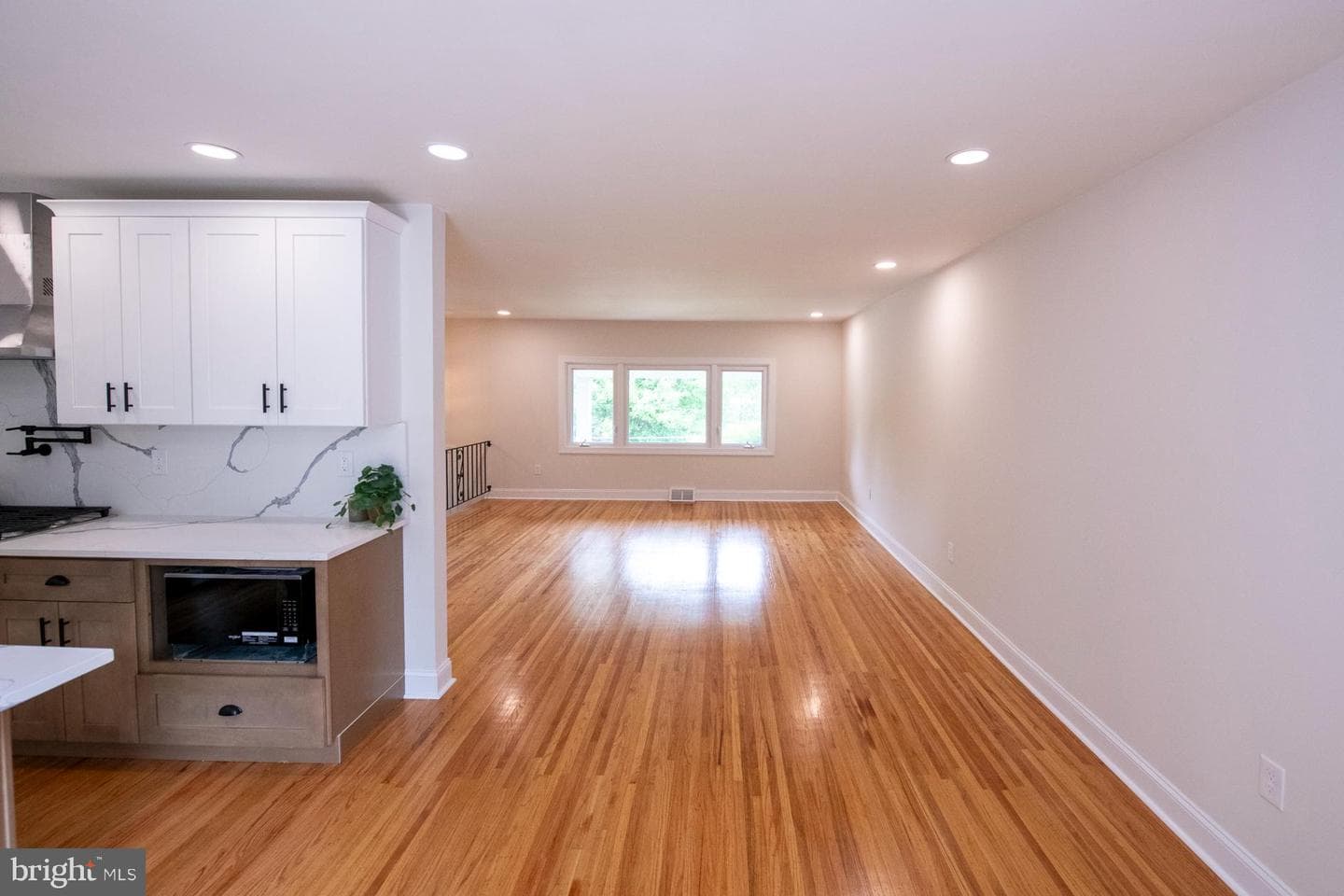 413 Ellis Road photo 9