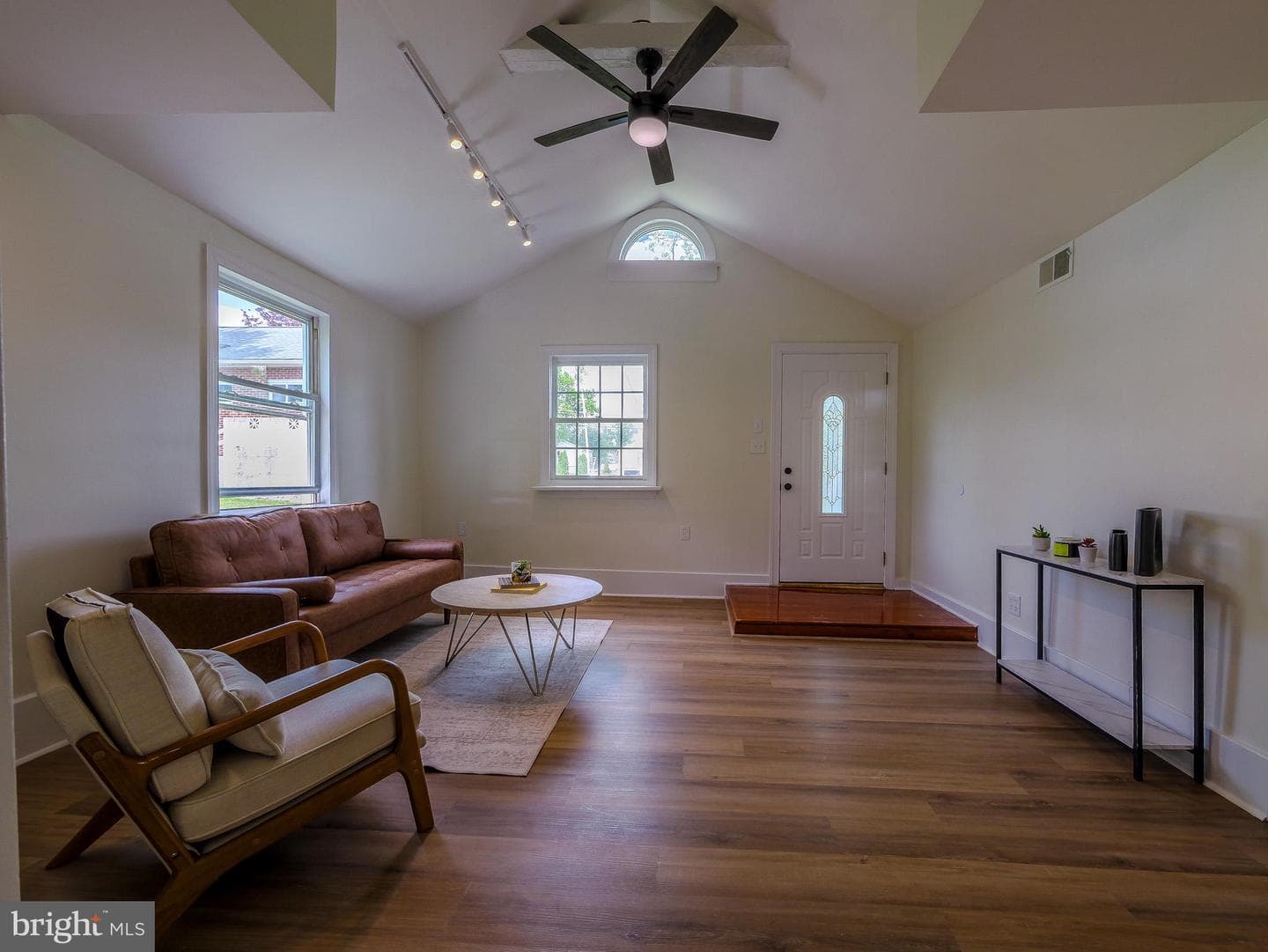 4828 Greenwood Street photo 4