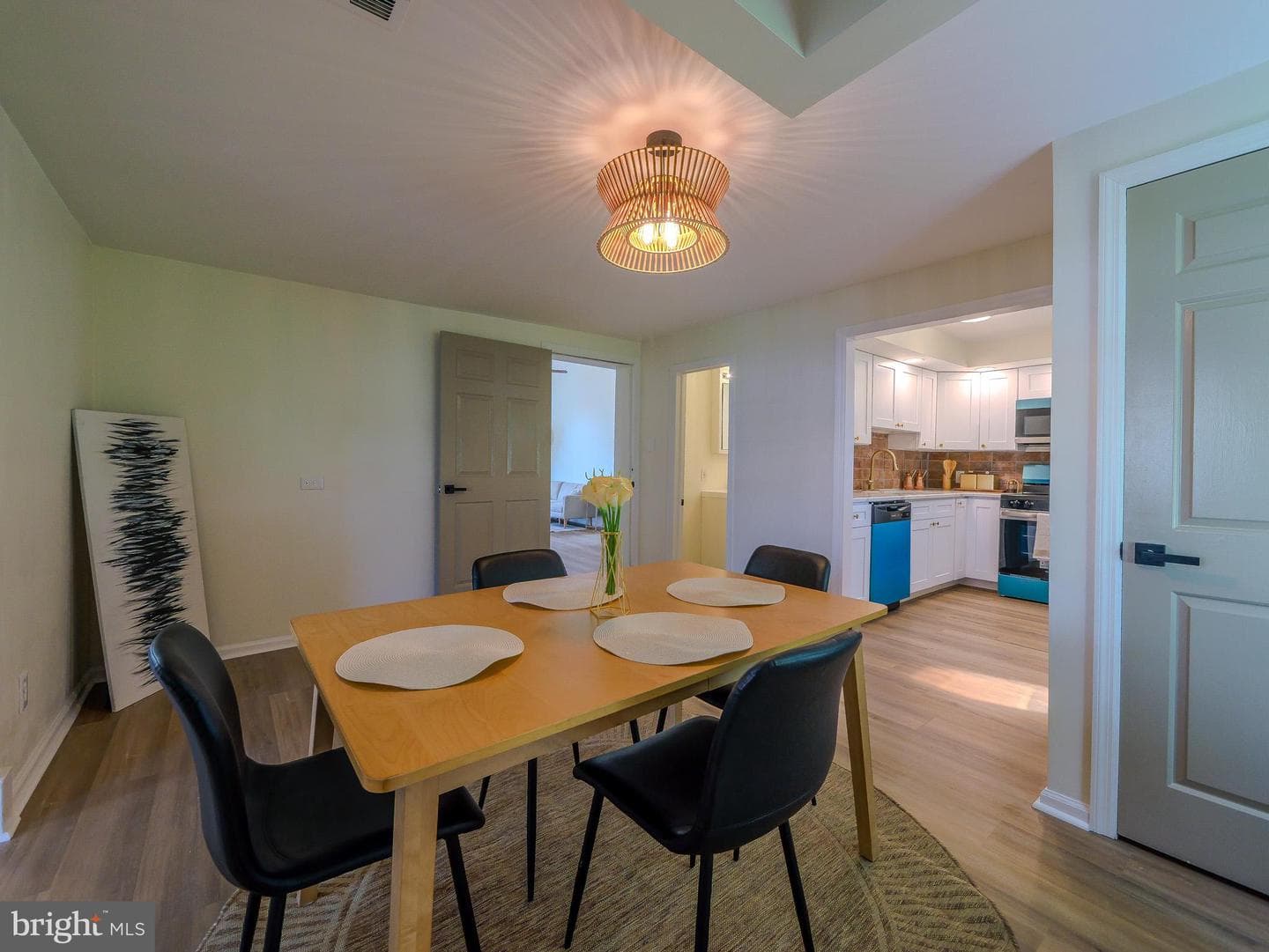 4828 Greenwood Street photo 8