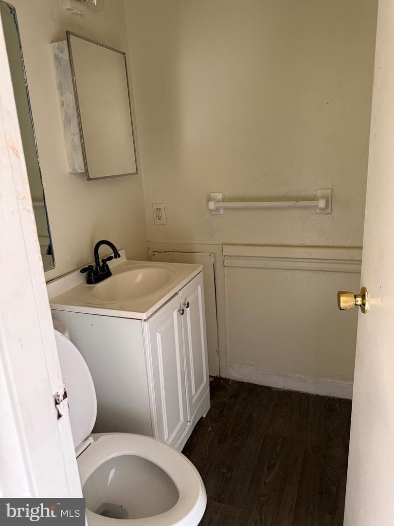 1530 Clifton Avenue photo 8