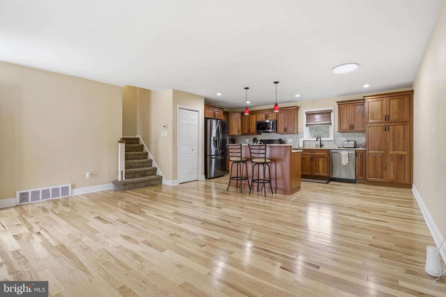 1040 Eisenhower Avenue photo 8