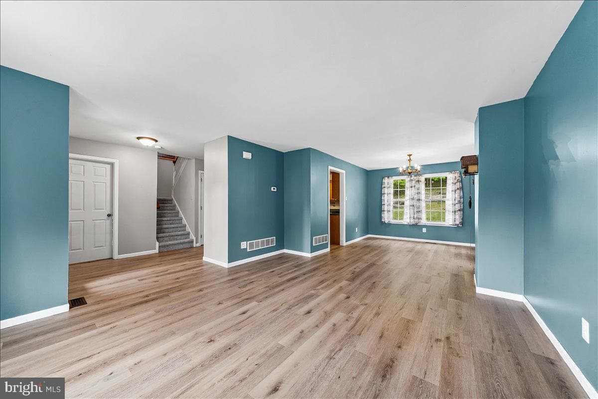 3174 William Road photo 6