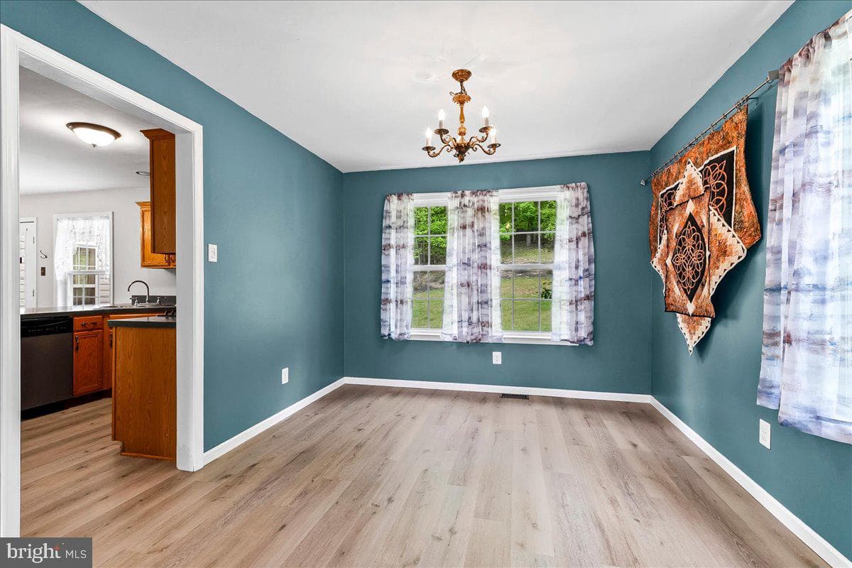 3174 William Road photo 9