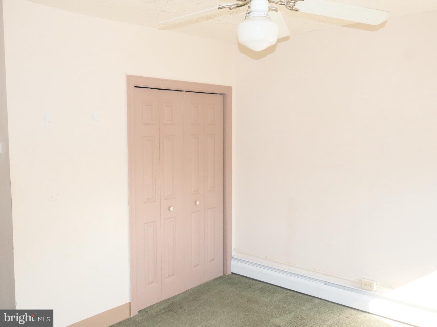 230 N Sycamore Avenue photo 11